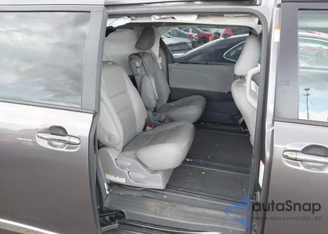 2017 Toyota Sienna Xle 8 Passenger из США, поврежденный, VIN 5TDYZ3DC2HS817588